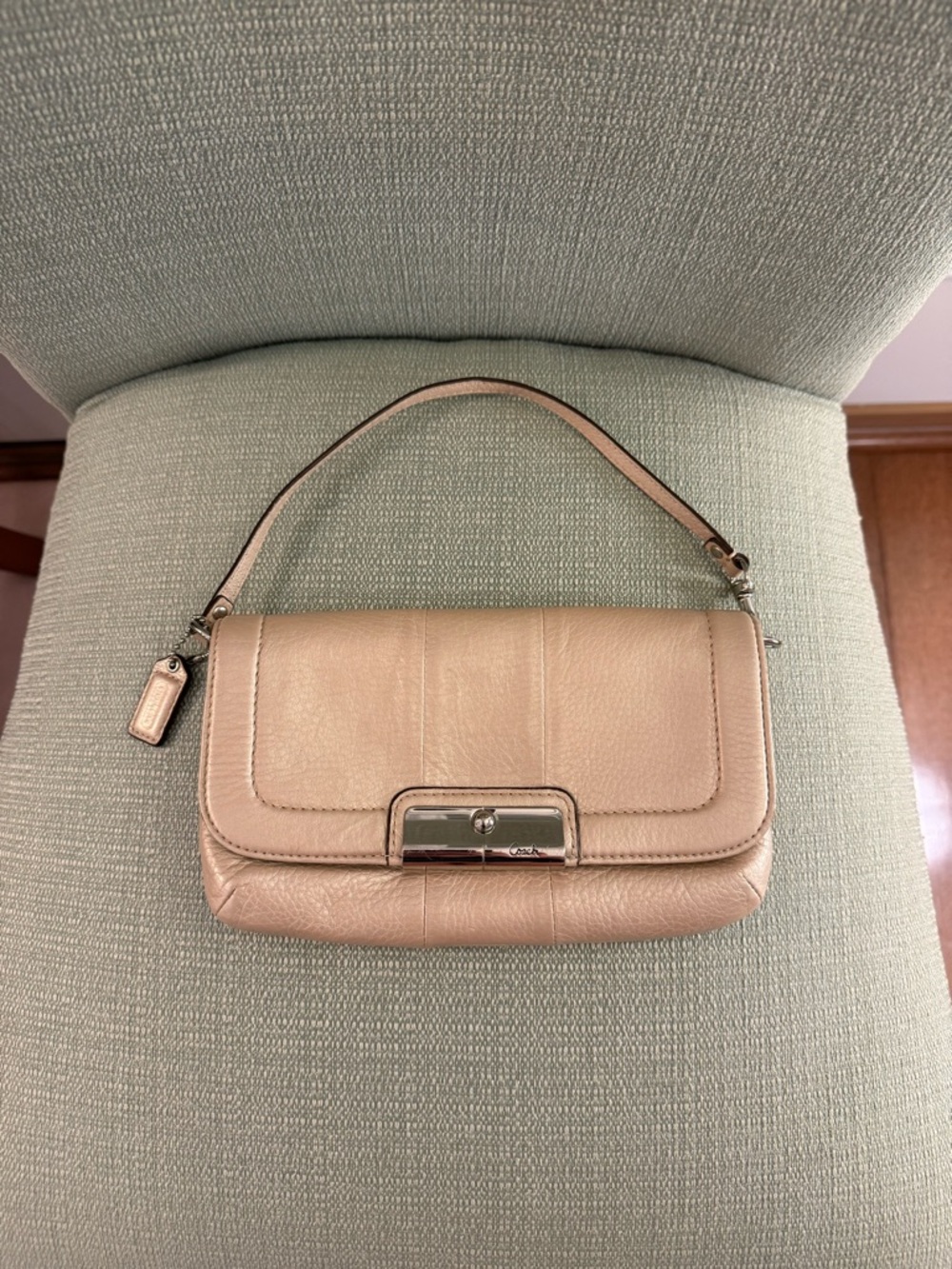 Vintage Coach ‘Kristin’ Wristlet in Champagne/Light Pink with Silver Hardware